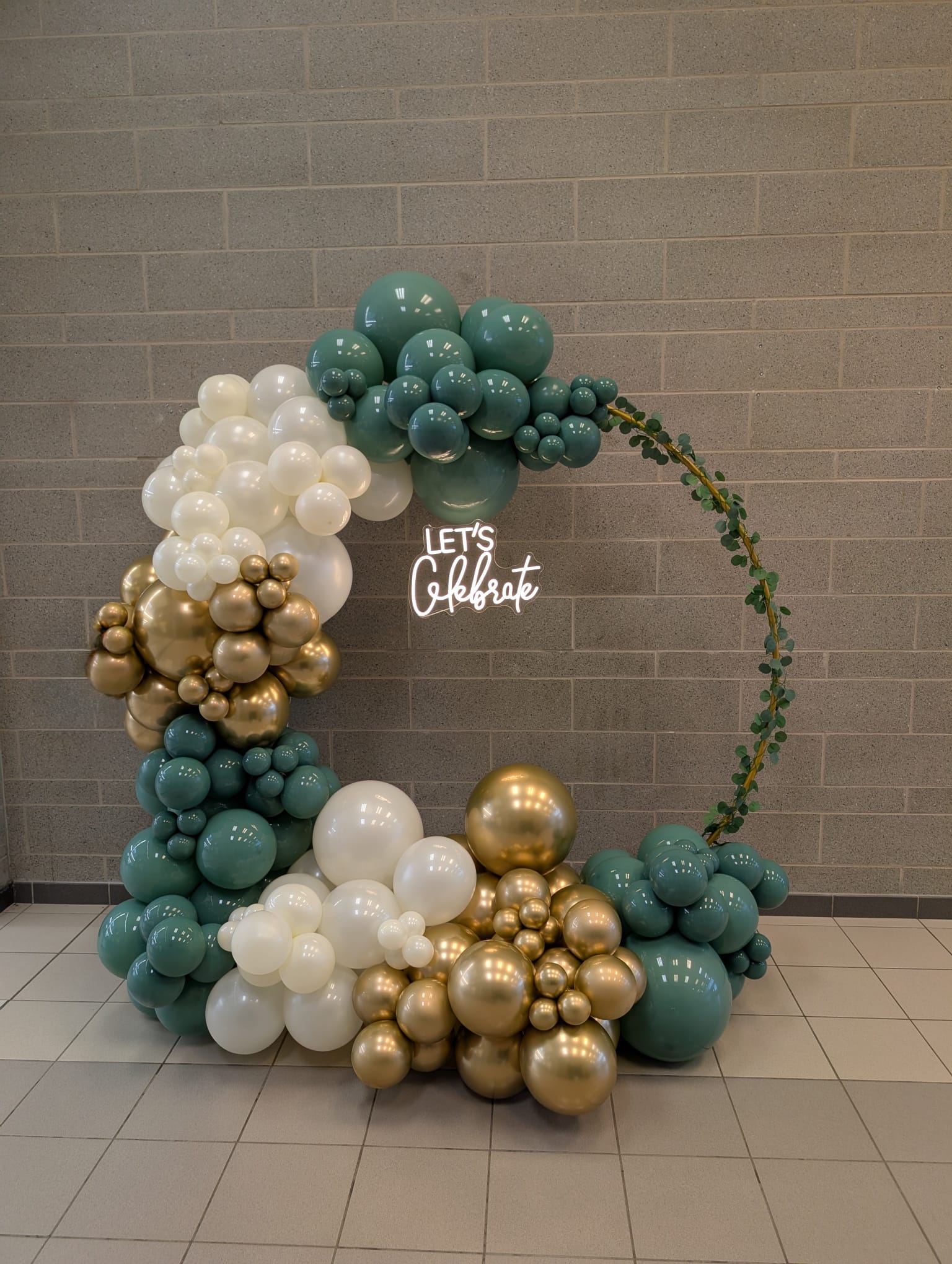 BalluneBash balloon decorations